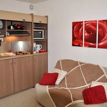 Dans St Raphael Saint-Raphaël