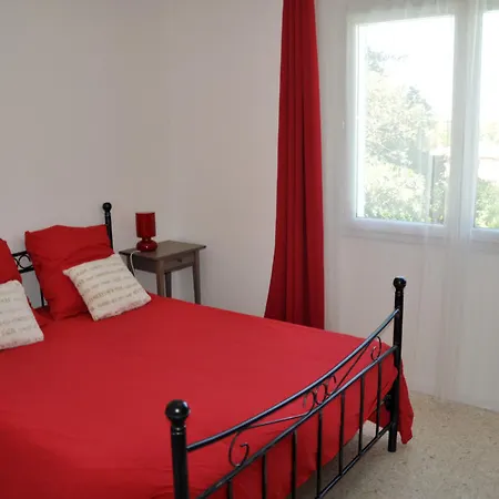 Dans St Raphael Saint-Raphael (Var)