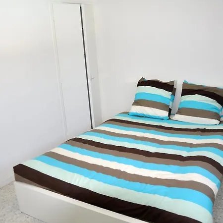 Dans St Raphael * Saint-Raphael (Var)