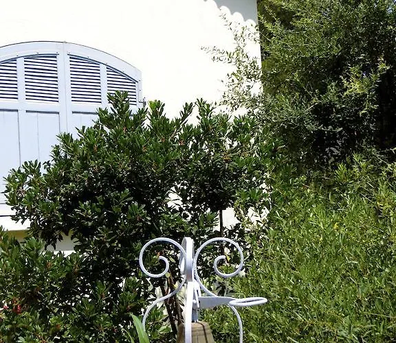 丹斯维拉圣拉菲尔公寓