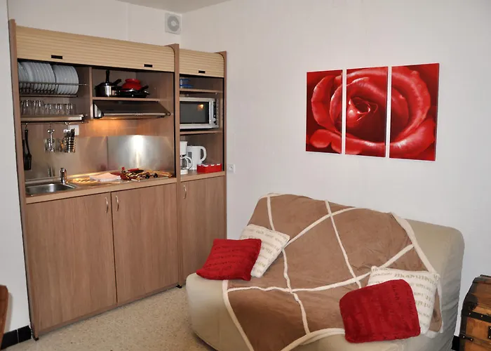 Dans St Raphael Saint-Raphaël